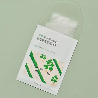 round-lab-mugwort-calming-mask-texture