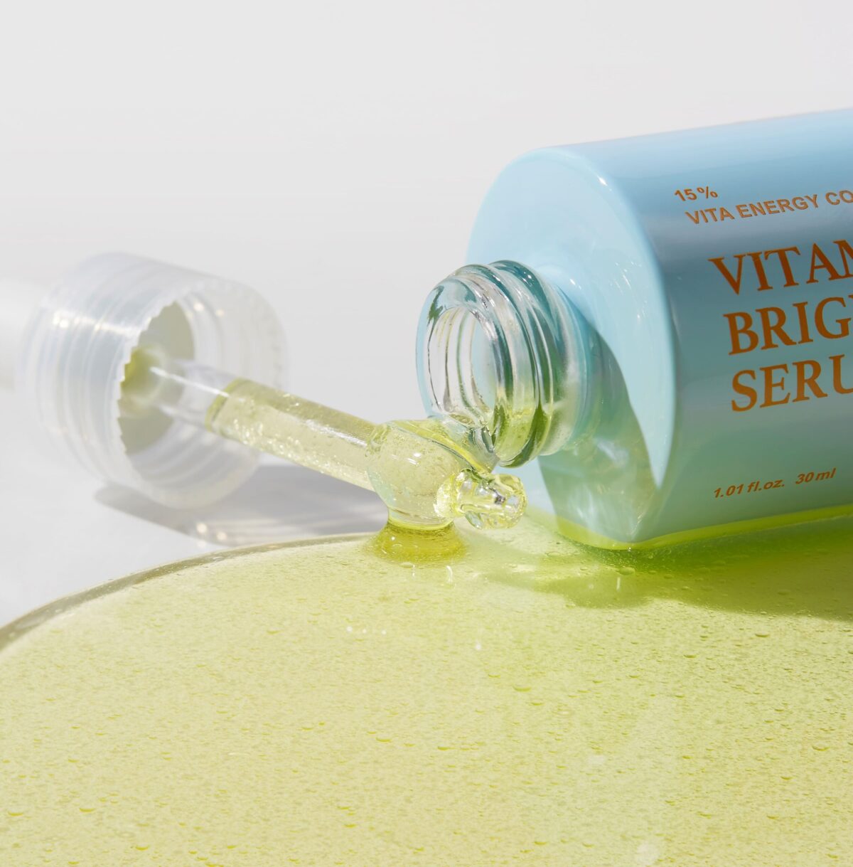 skin-lab-vitamin-c-brightening-serum-syrovatka-z-vitaminom-c skin-lab-vitamin-c-brightening-serum-dlya-syayannya-texture