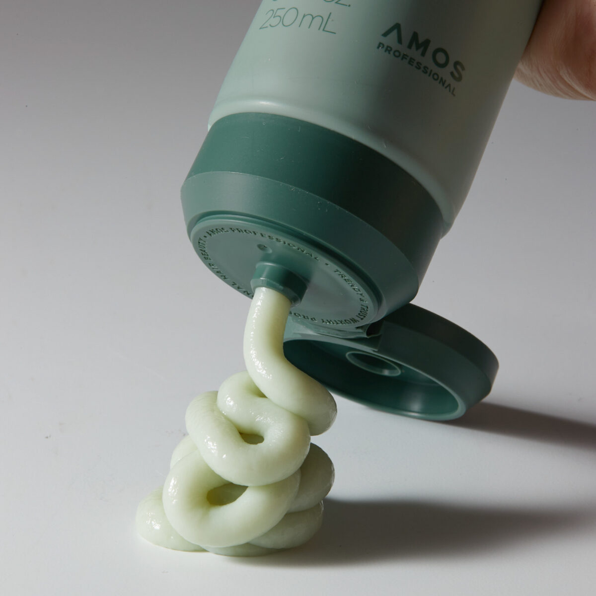 amos-professional-the-green-tea-moisturizing-pack amos-professional-maska-dlya-volossya-zelenyy-chay-texture