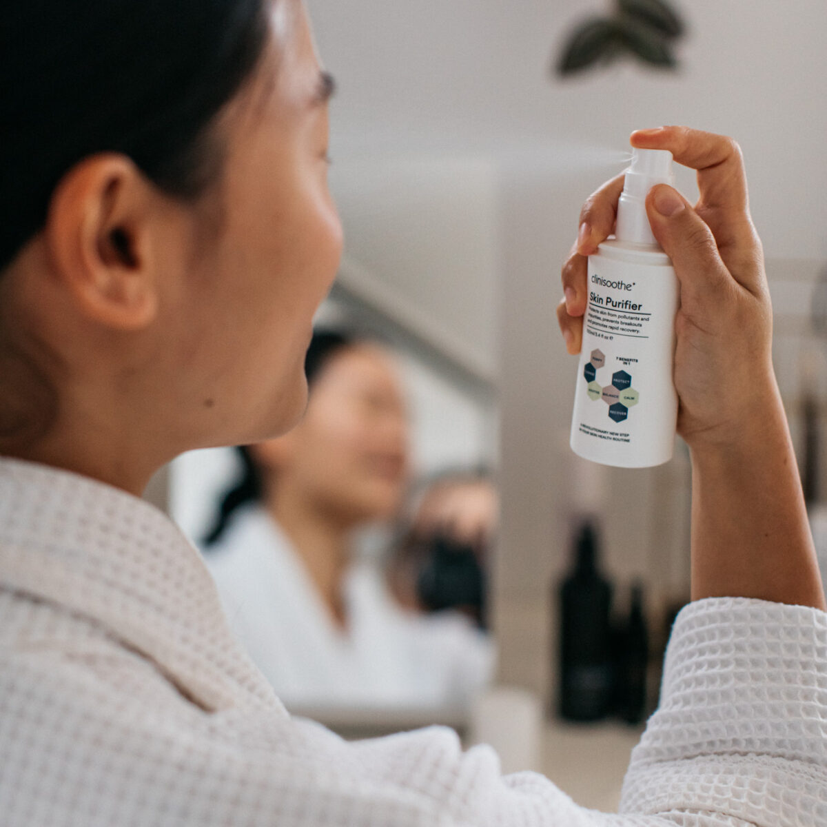 Текстура Спрей для очищення та заспокоєння шкіри Clinisoothe+ Skin Purifier 100 мл